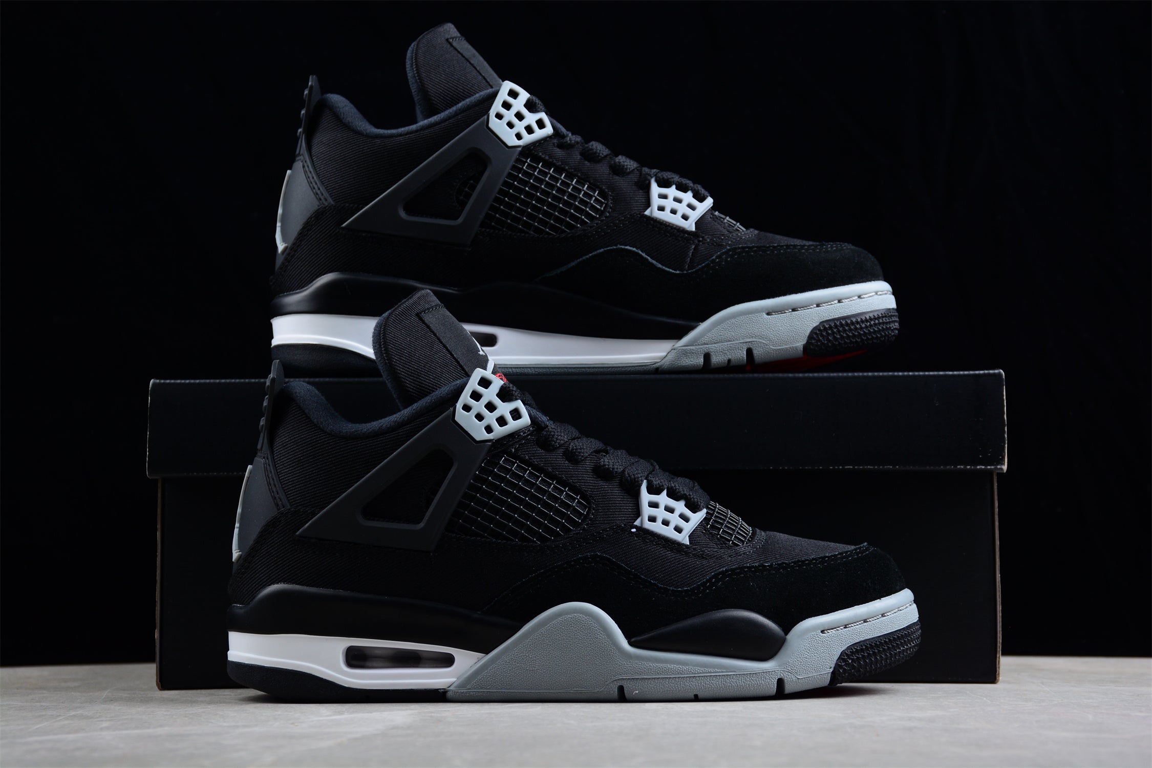 AJ 4 Retro "Black Canvas"