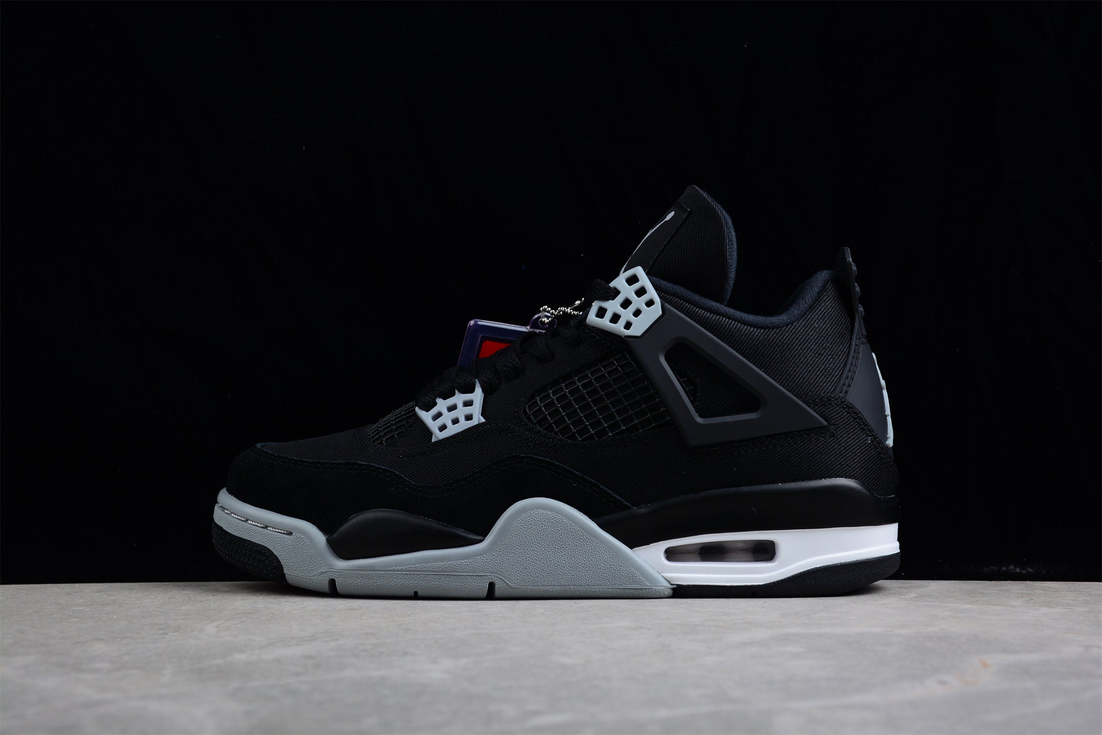 AJ 4 Retro "Black Canvas"